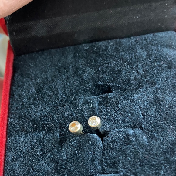 Elegant Gold Stud CZ Earrings - Picture 3 of 7